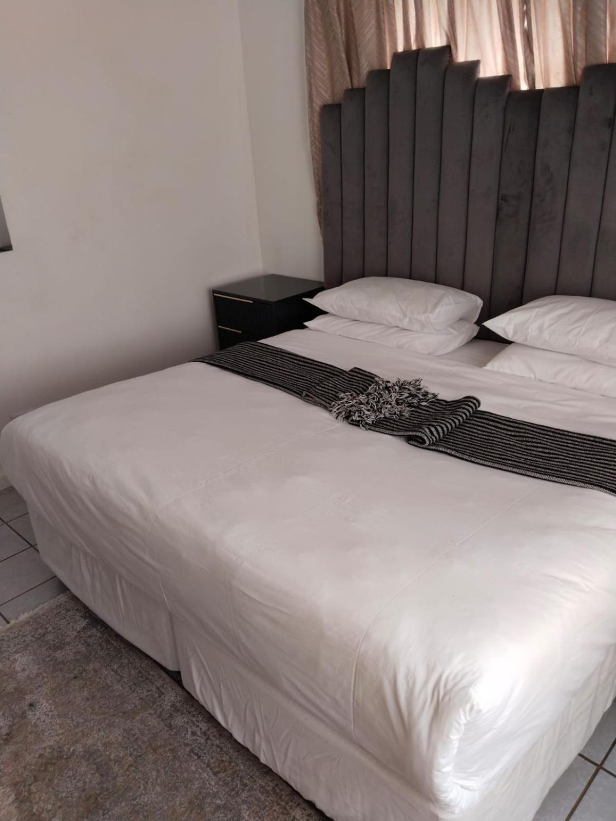 Oak Gardens Bed And Breakfast 纽卡斯尔 外观 照片