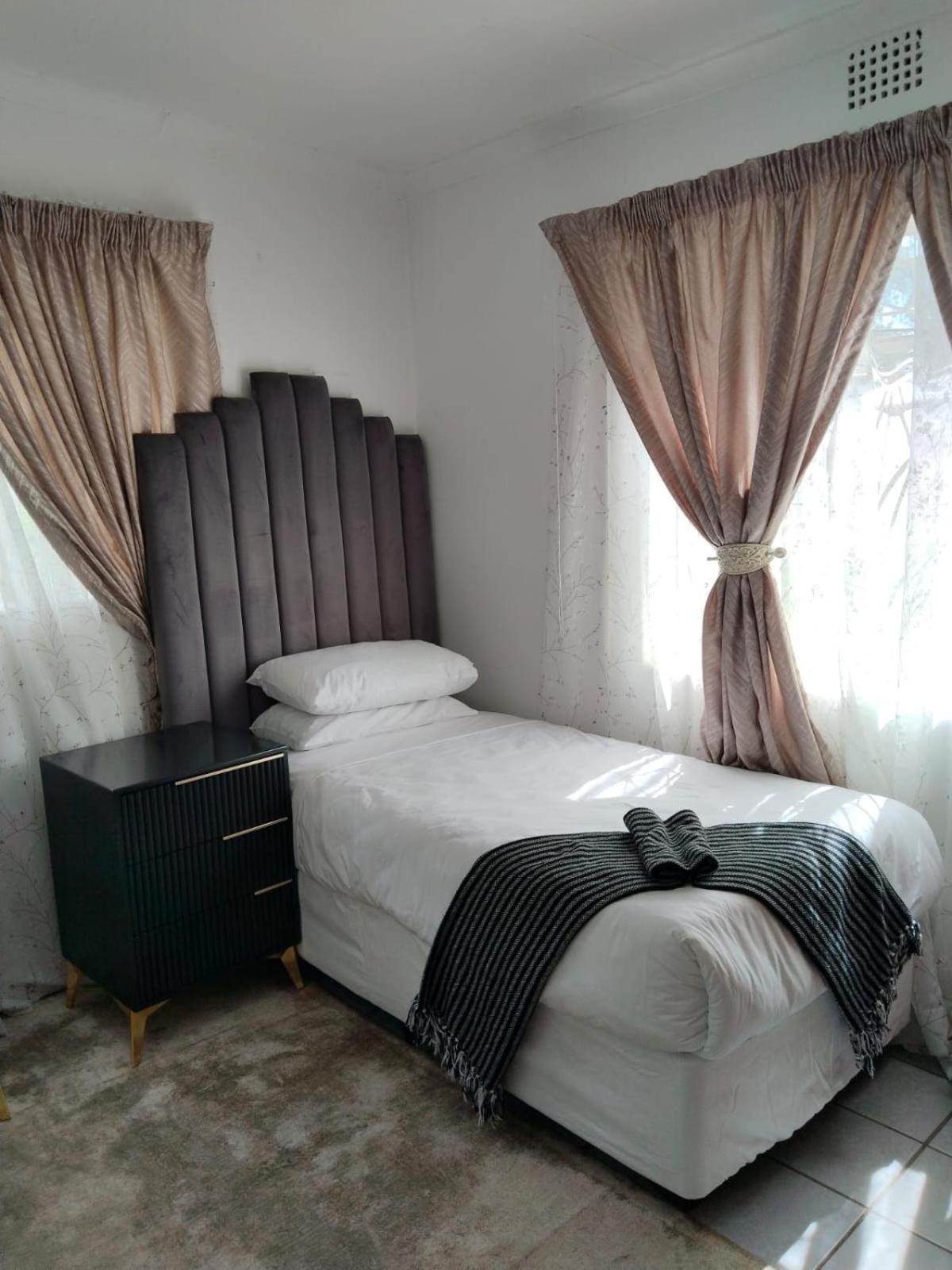 Oak Gardens Bed And Breakfast 纽卡斯尔 外观 照片