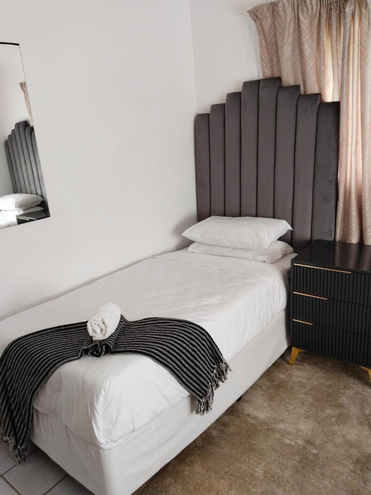 Oak Gardens Bed And Breakfast 纽卡斯尔 外观 照片